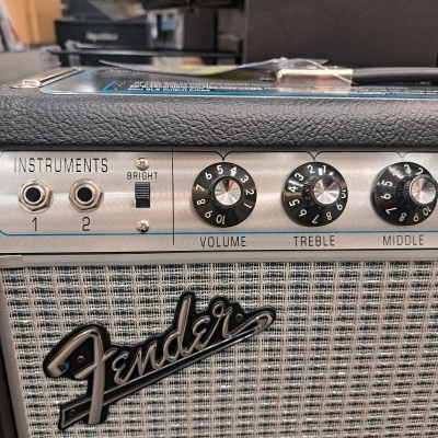 Fender '68 Custom Pro Reverb 2